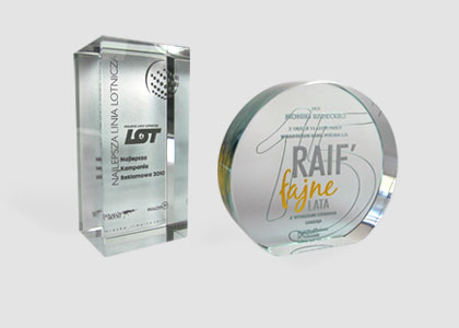 Pełna oferta szklanych brył i słupków